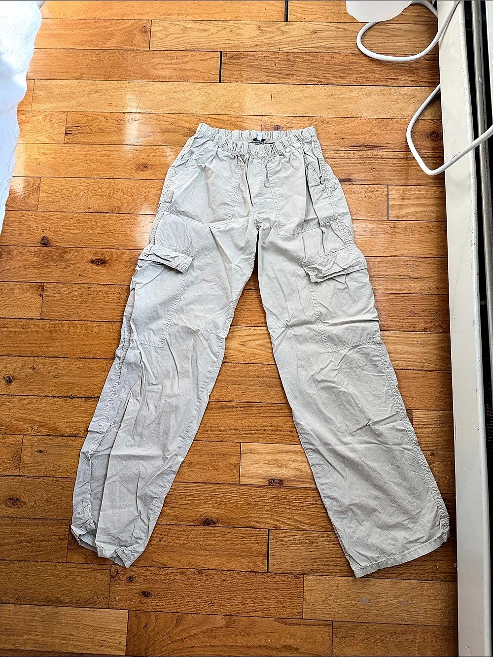 Brandy Melville Parachute Cargo Pants Khaki Small